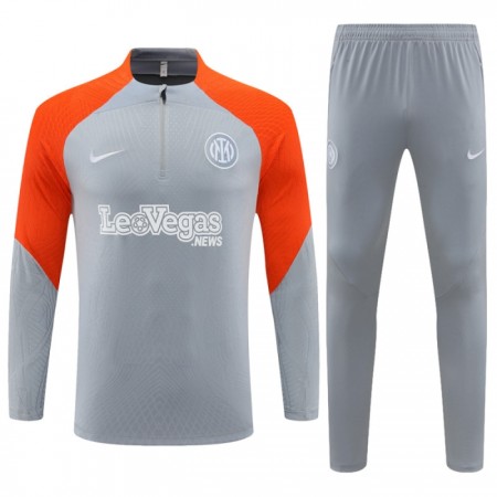 Inter Milan Sweatshirt Za Trening Četvrt Zip 2023-24 Siva Inter Milan Sweatshirt Za Trening Četvrt Zip 2023-24 Siva